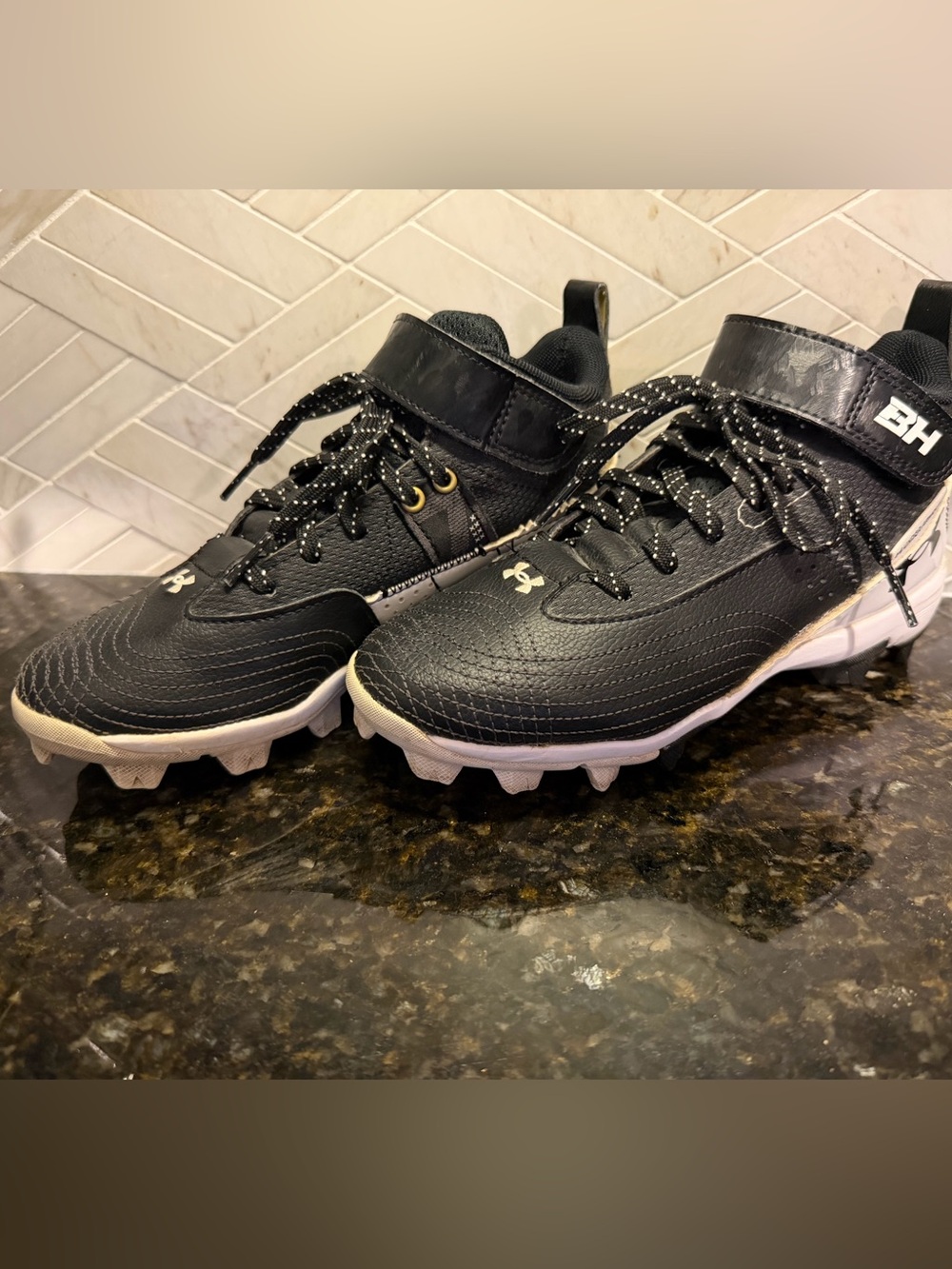 Under Armour Harper 7 RM Baseball Cleats Size Youth 2Y